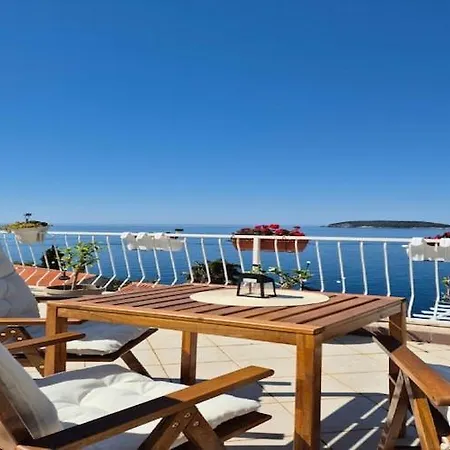 Matea - One-bedroom With Sea View - Tikovica