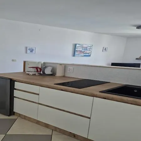 Апартаменты Matea - One-bedroom With Sea View - Tikovica Stikovica