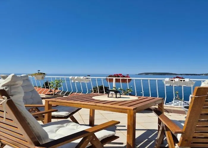 Matea - One-bedroom With Sea View - Tikovica